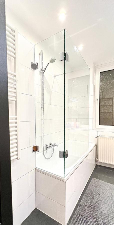 Geraeumiges City-Apartment Mit 2 Badezimmer Und Parkplaetzen D46-Og Oldenburg Zewnętrze zdjęcie