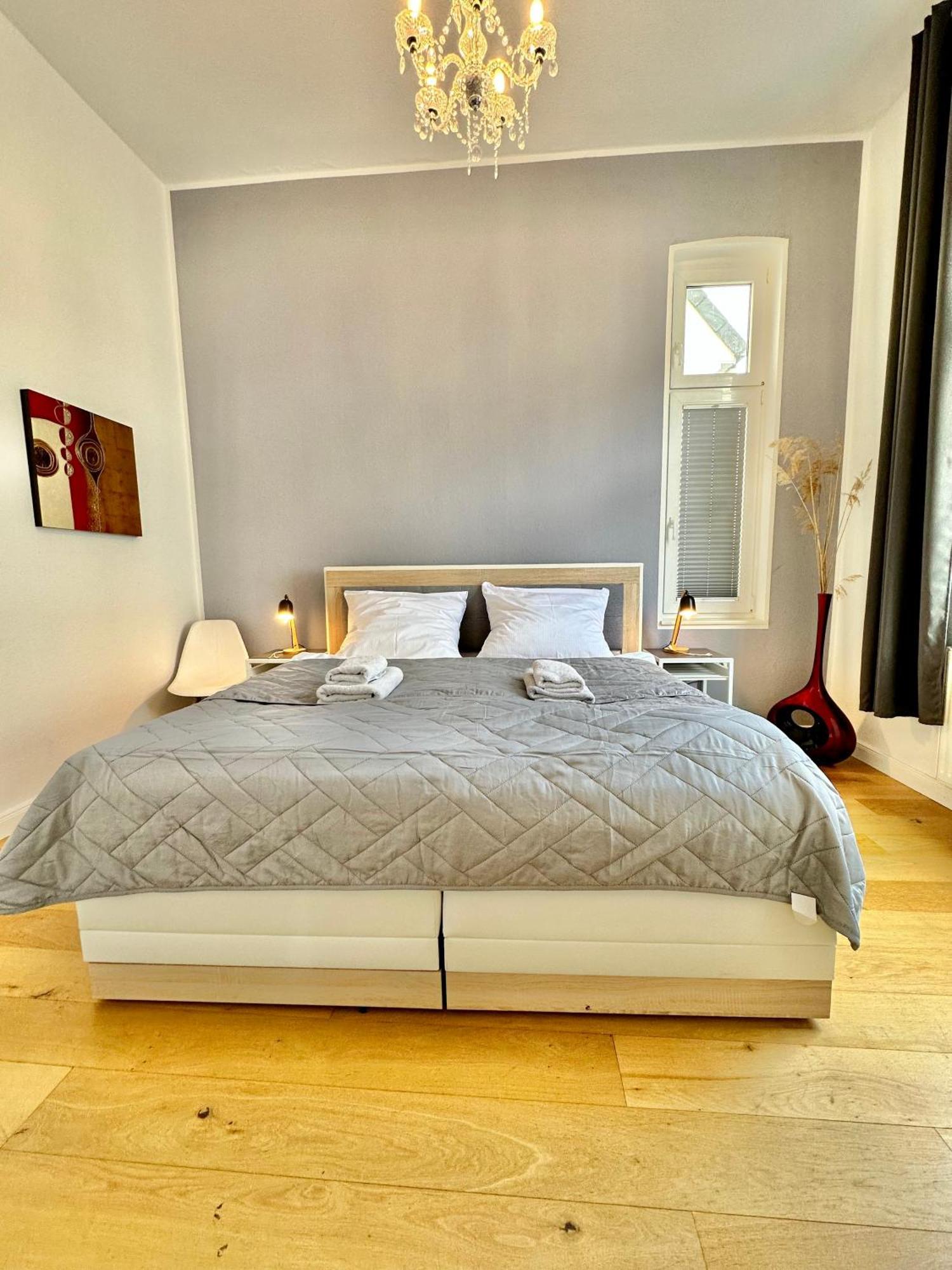 Geraeumiges City-Apartment Mit 2 Badezimmer Und Parkplaetzen D46-Og Oldenburg Zewnętrze zdjęcie