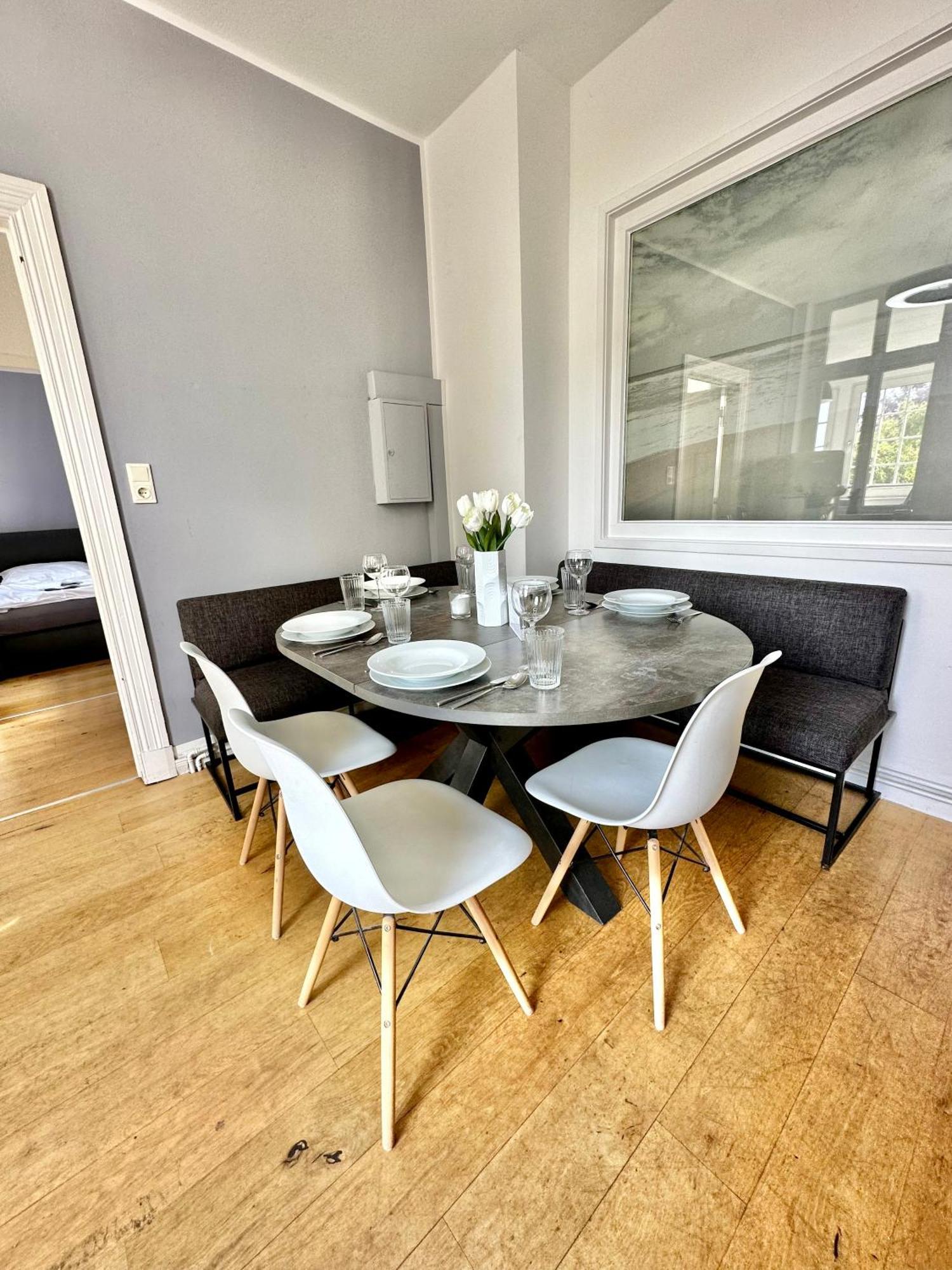 Geraeumiges City-Apartment Mit 2 Badezimmer Und Parkplaetzen D46-Og Oldenburg Zewnętrze zdjęcie