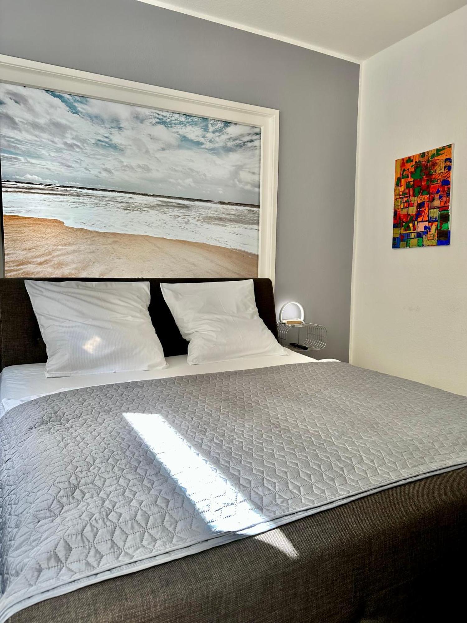 Geraeumiges City-Apartment Mit 2 Badezimmer Und Parkplaetzen D46-Og Oldenburg Zewnętrze zdjęcie