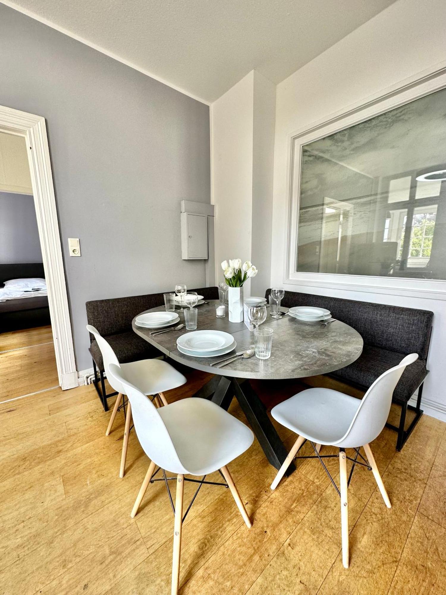 Geraeumiges City-Apartment Mit 2 Badezimmer Und Parkplaetzen D46-Og Oldenburg Zewnętrze zdjęcie