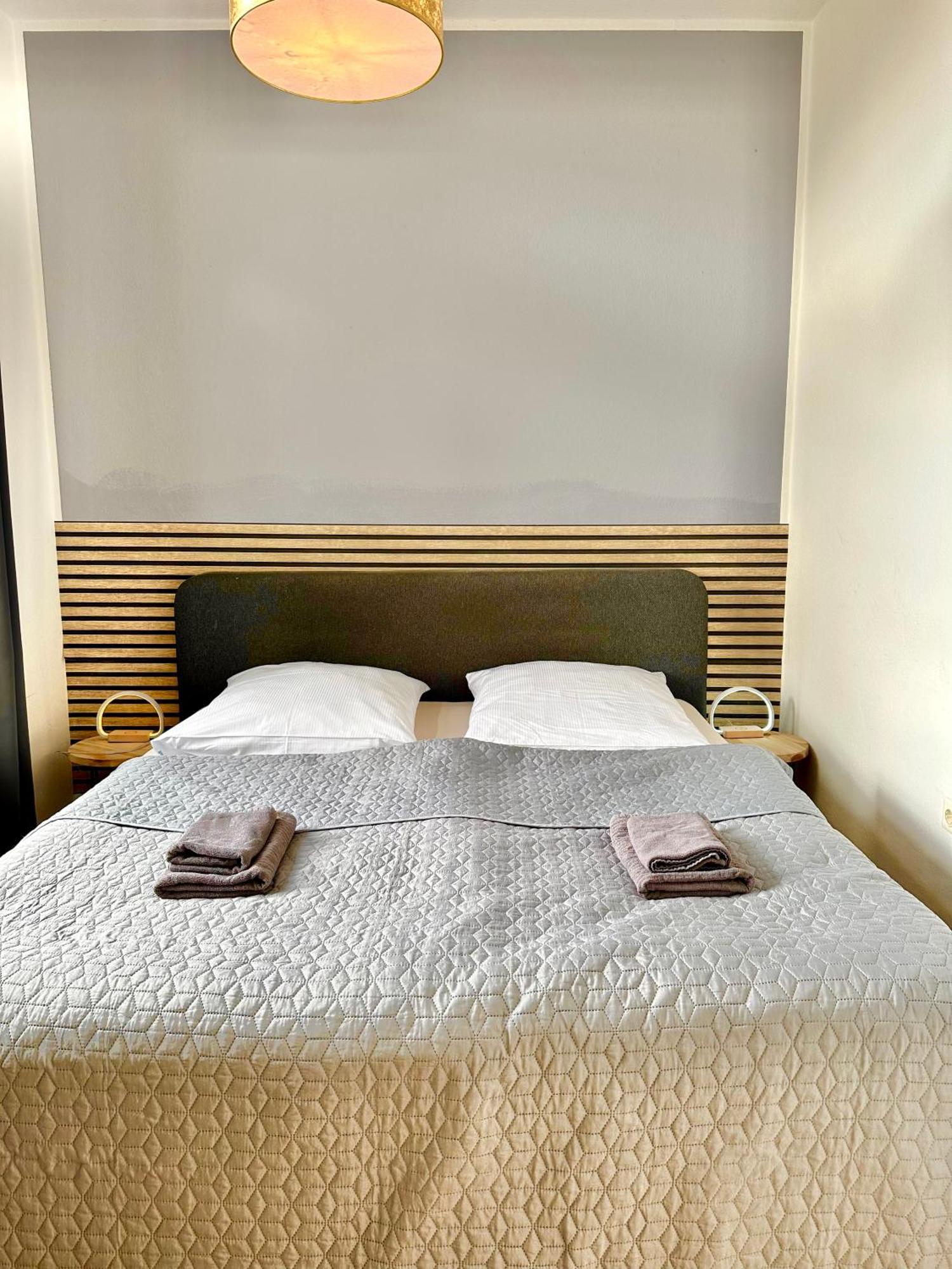 Geraeumiges City-Apartment Mit 2 Badezimmer Und Parkplaetzen D46-Og Oldenburg Zewnętrze zdjęcie